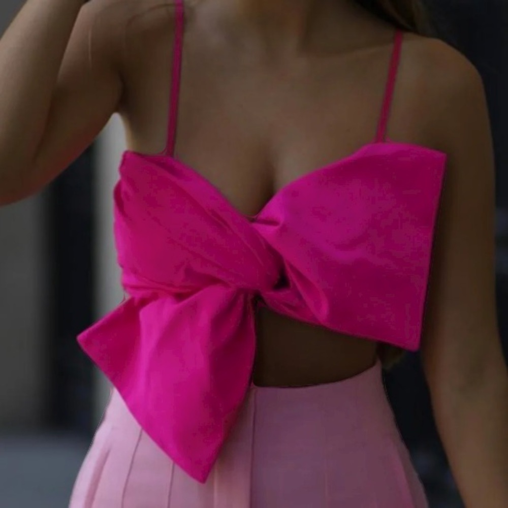 Adorable pink bow top!! M
